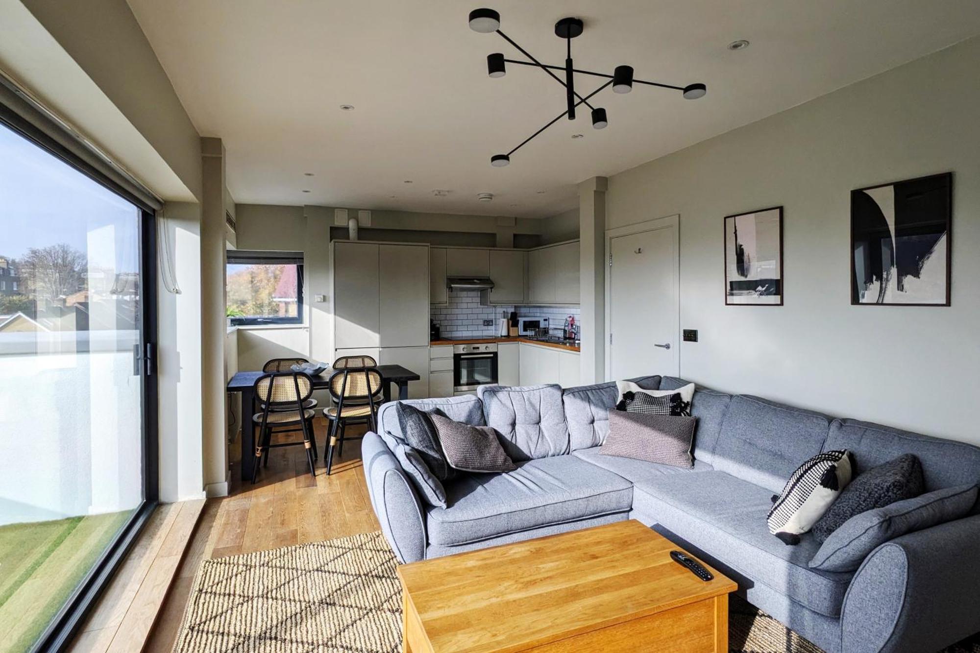 Clapham Park 1 Apartment *