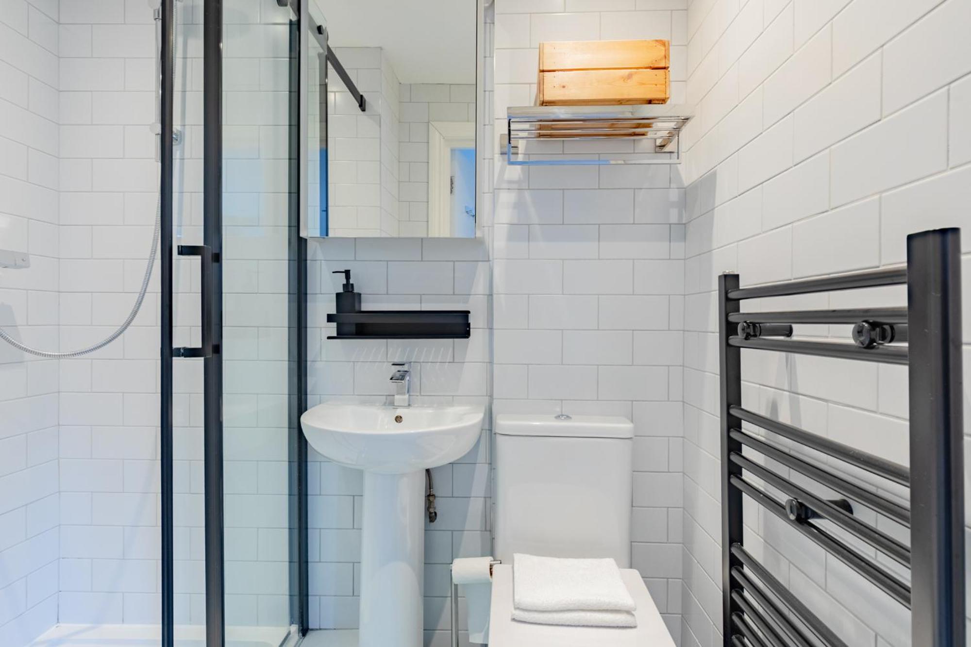 Contemporary 2bd Flat With Balcony Shoreditch London