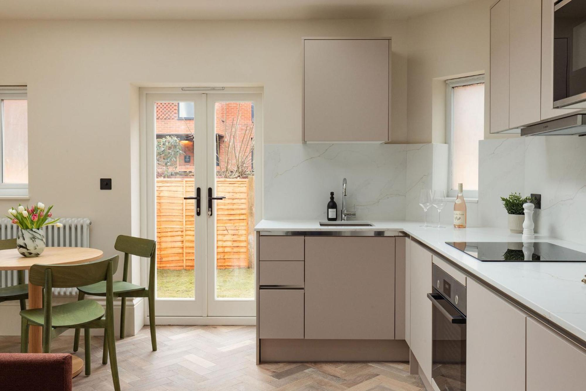 Fivem West Hampstead - South Apartment London