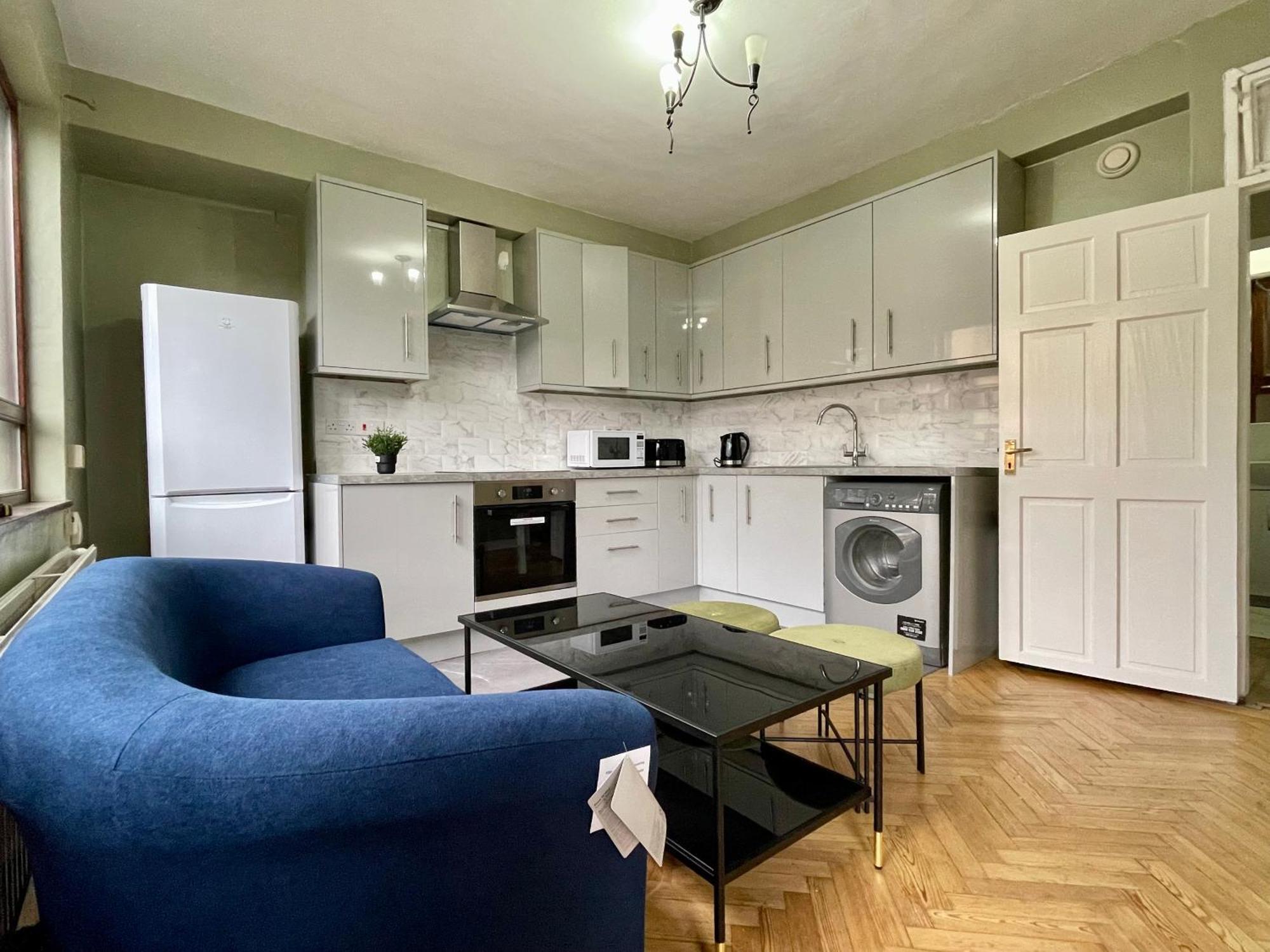 Stylish 4 Bed Kings Cross Apartment London