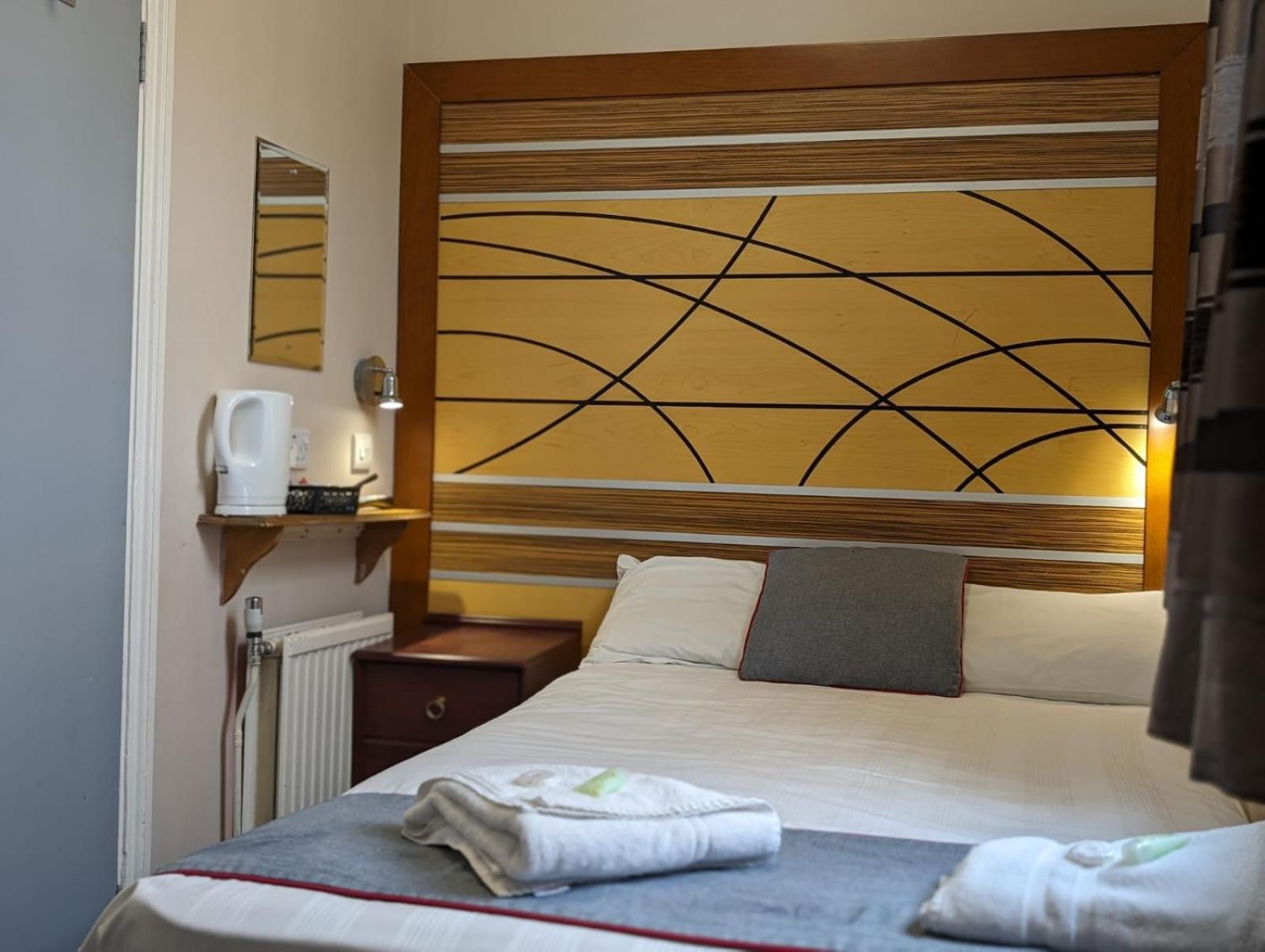 Vegas 3* London