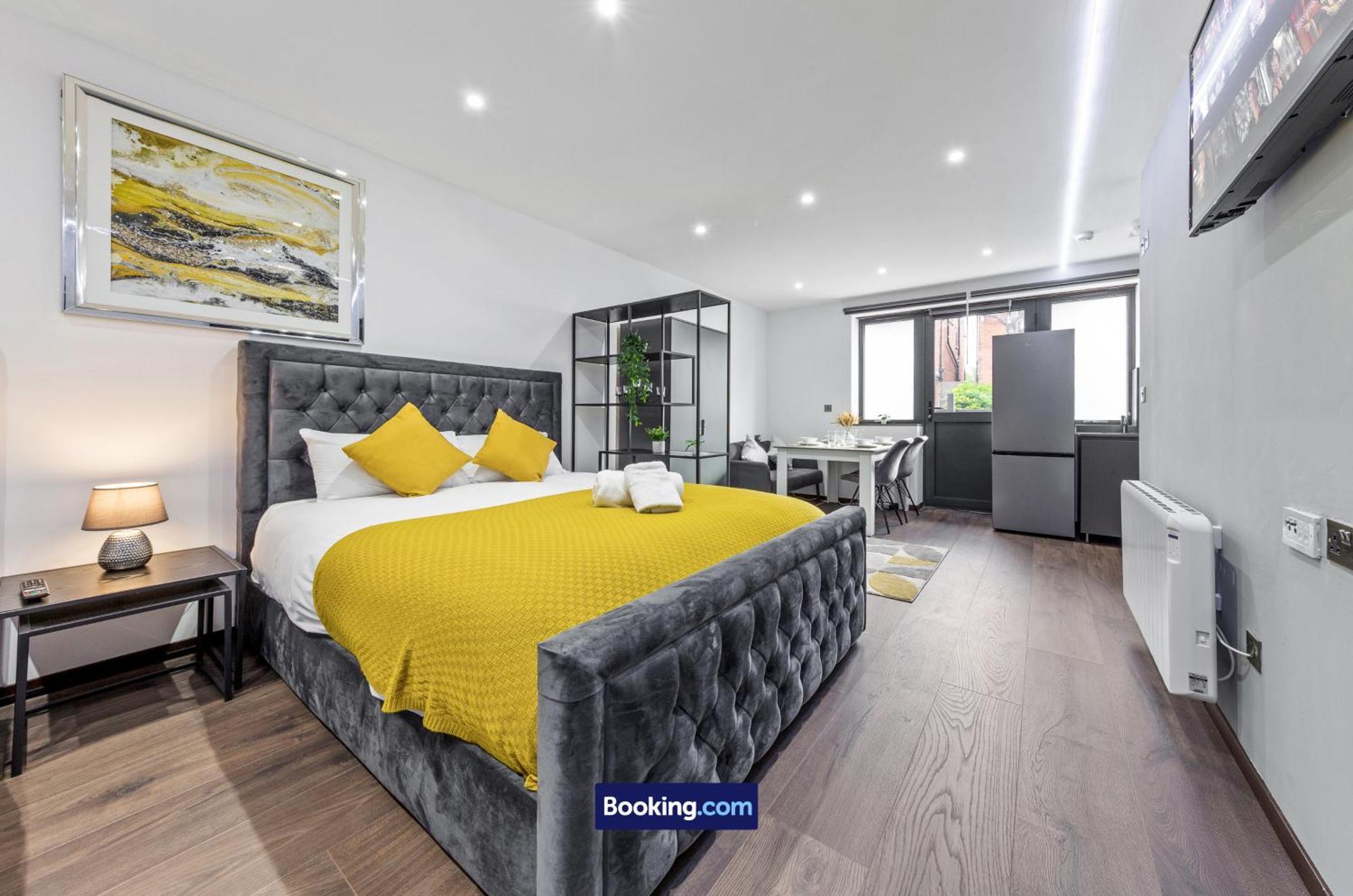 Apartment Stylish By Smart Short Lets & Serviced Woodstock With Free Wifi London