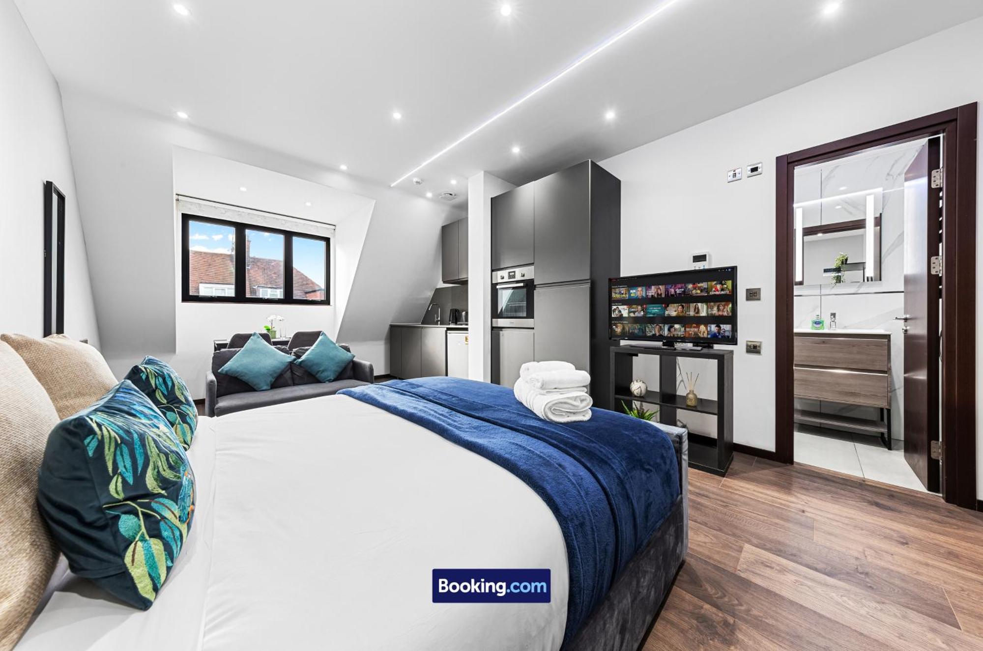Stylish By Smart Short Lets & Serviced Woodstock With Free Wifi