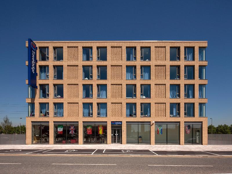 Travelodge Excel 3* London