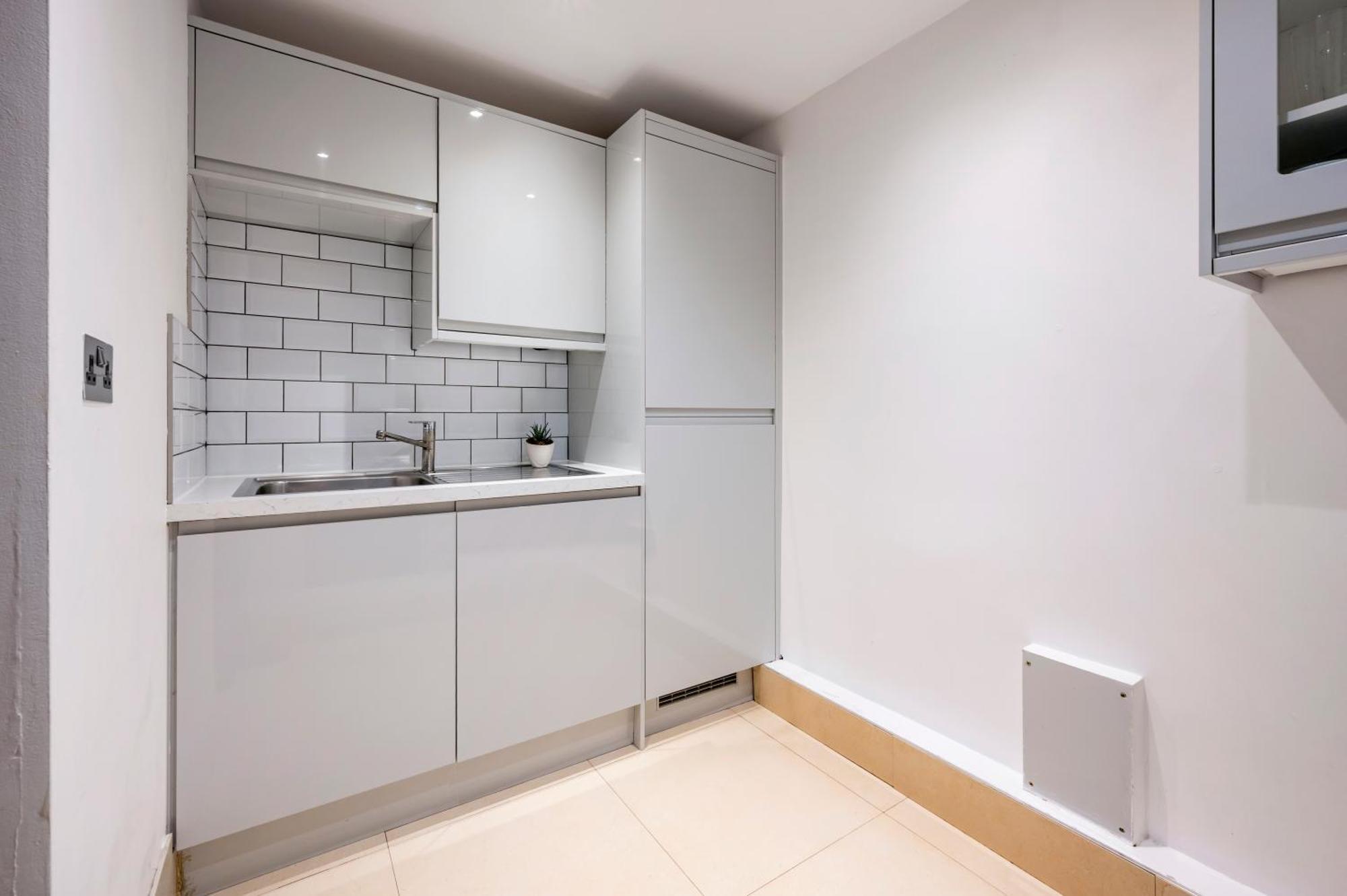 Hyde Park Apartment London