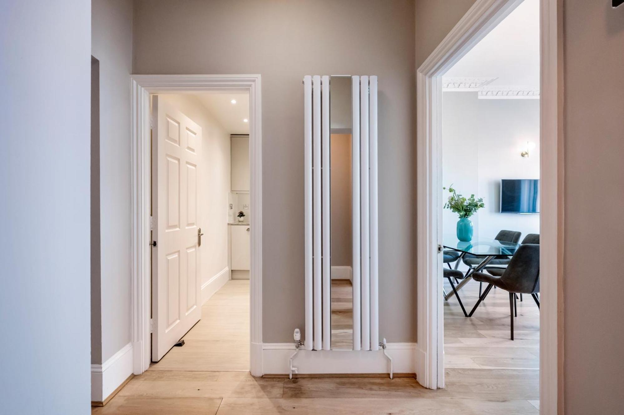 Apartment Hyde Park London