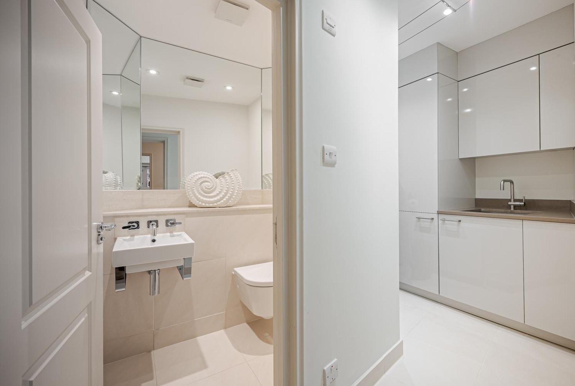 Modern 3 Bedroom Luxury House With Garage In Apartamento Londres