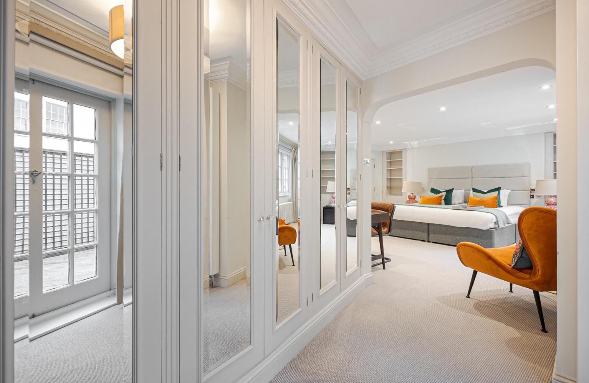 Modern 3 Bedroom Luxury House With Garage In Londres