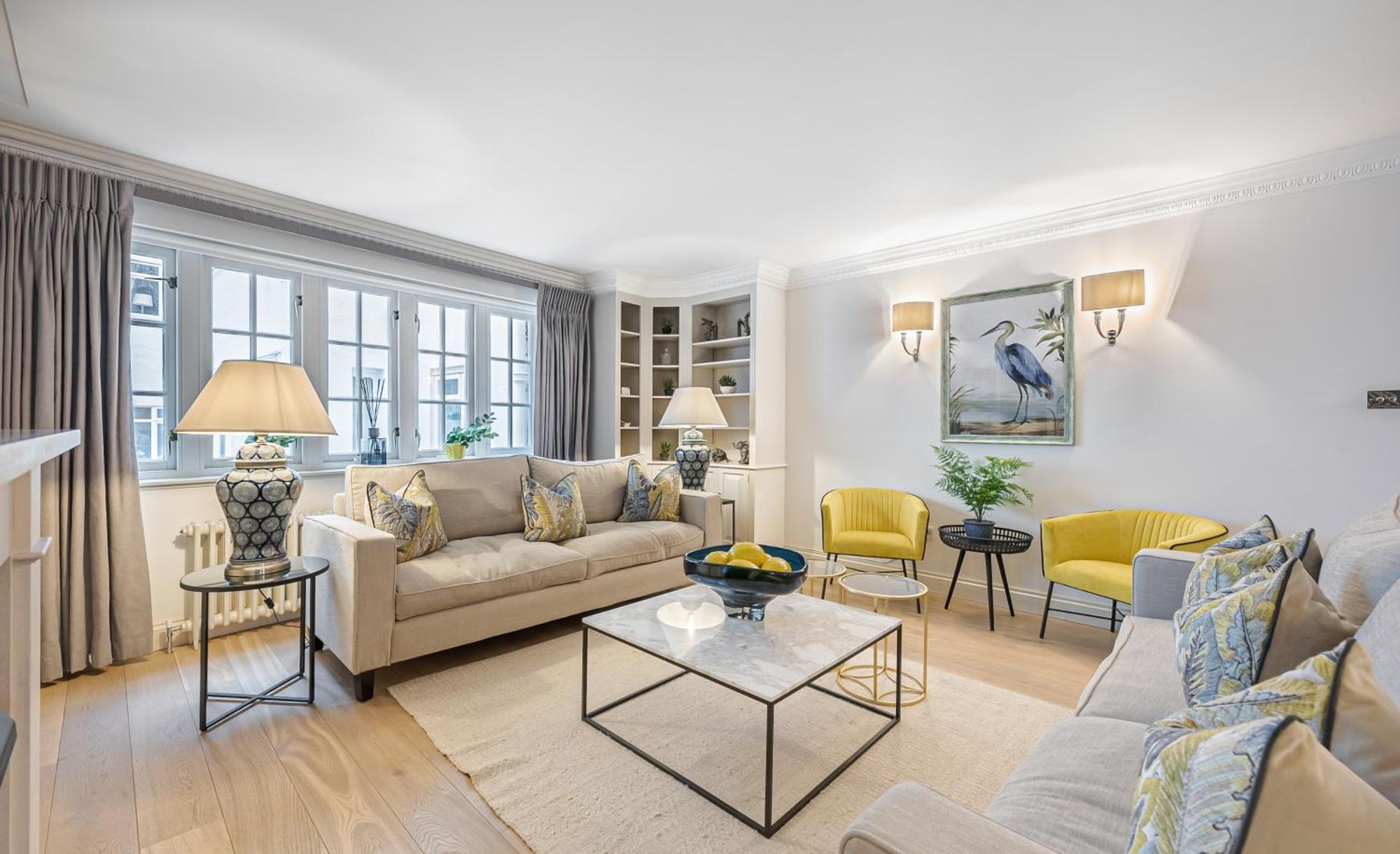 Modern 3 Bedroom Luxury House With Garage In * Londres