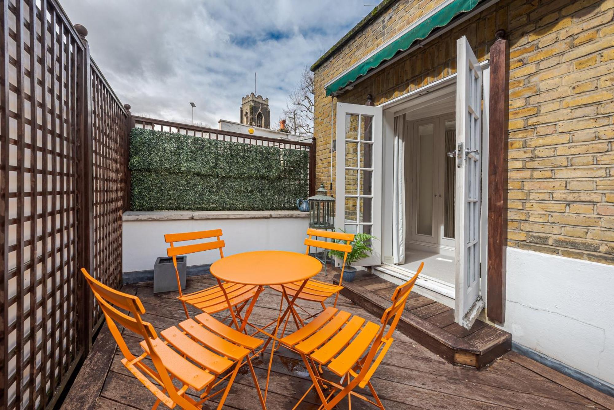 Apartamento Modern 3 Bedroom Luxury House With Garage In