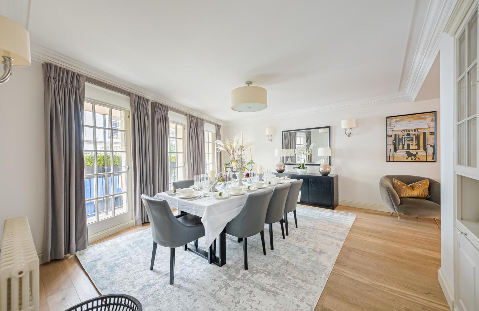 Modern 3 Bedroom Luxury House With Garage In *