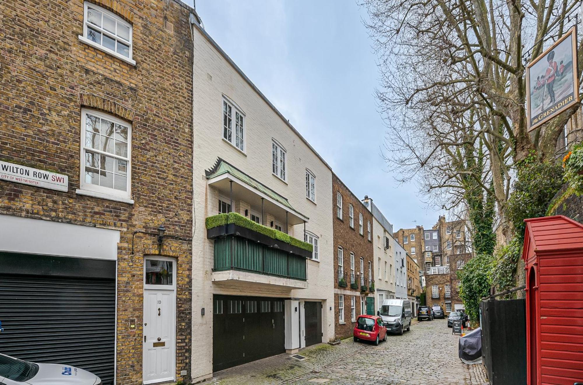 Modern 3 Bedroom Luxury House With Garage In Londres
