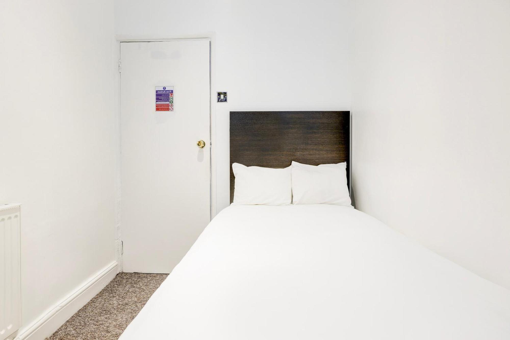 Shelton Hotel, Finsbury Park 3*