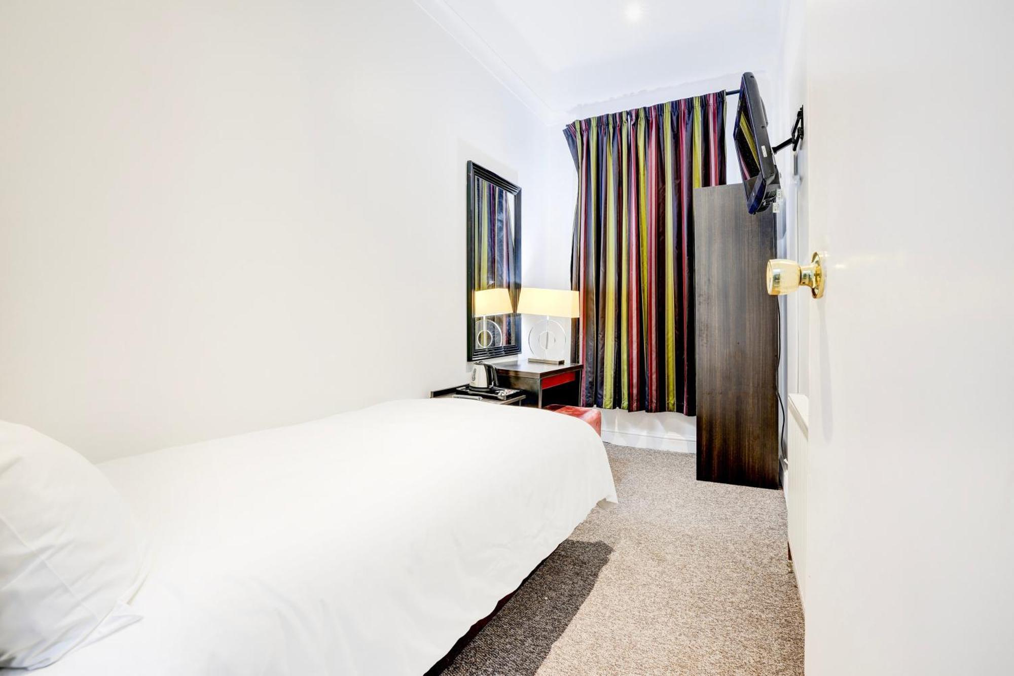 Shelton Hotel, Finsbury Park 3*