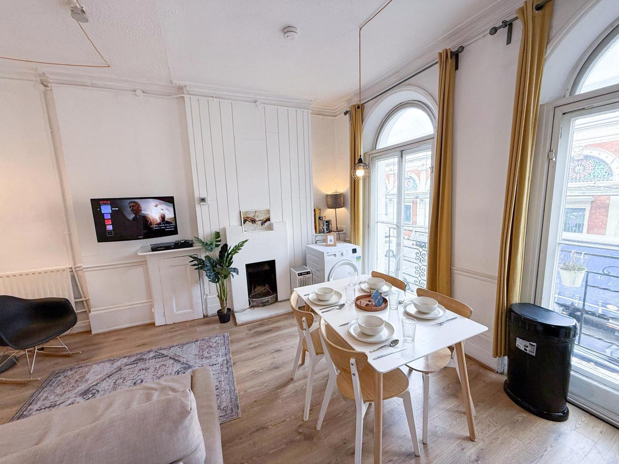 Chic 2-bedroom Flat In Farringdon Barbican Centre London