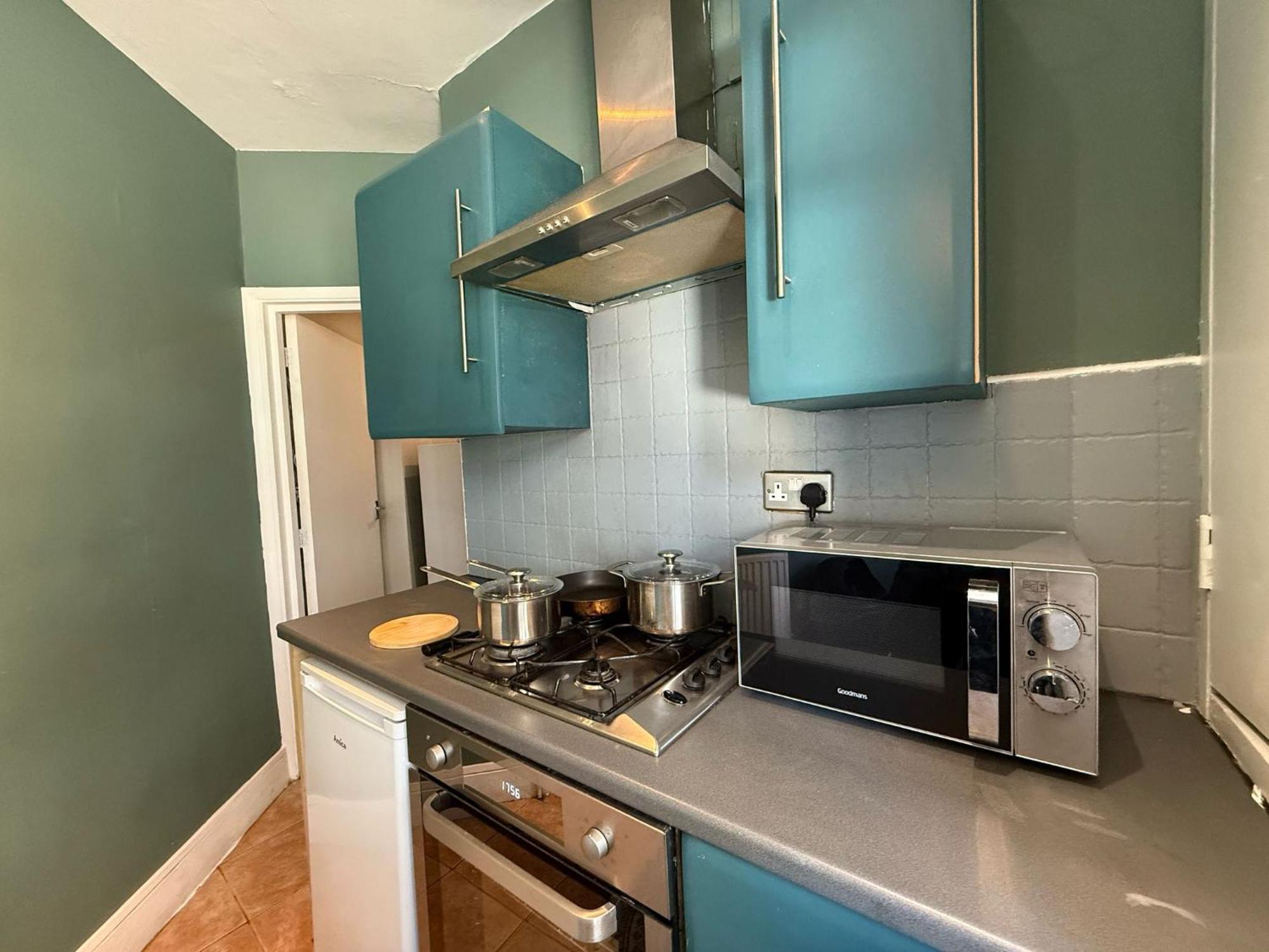 A3-1st Floor 2 Bed Flat Near Elephant And Castle Apartment London