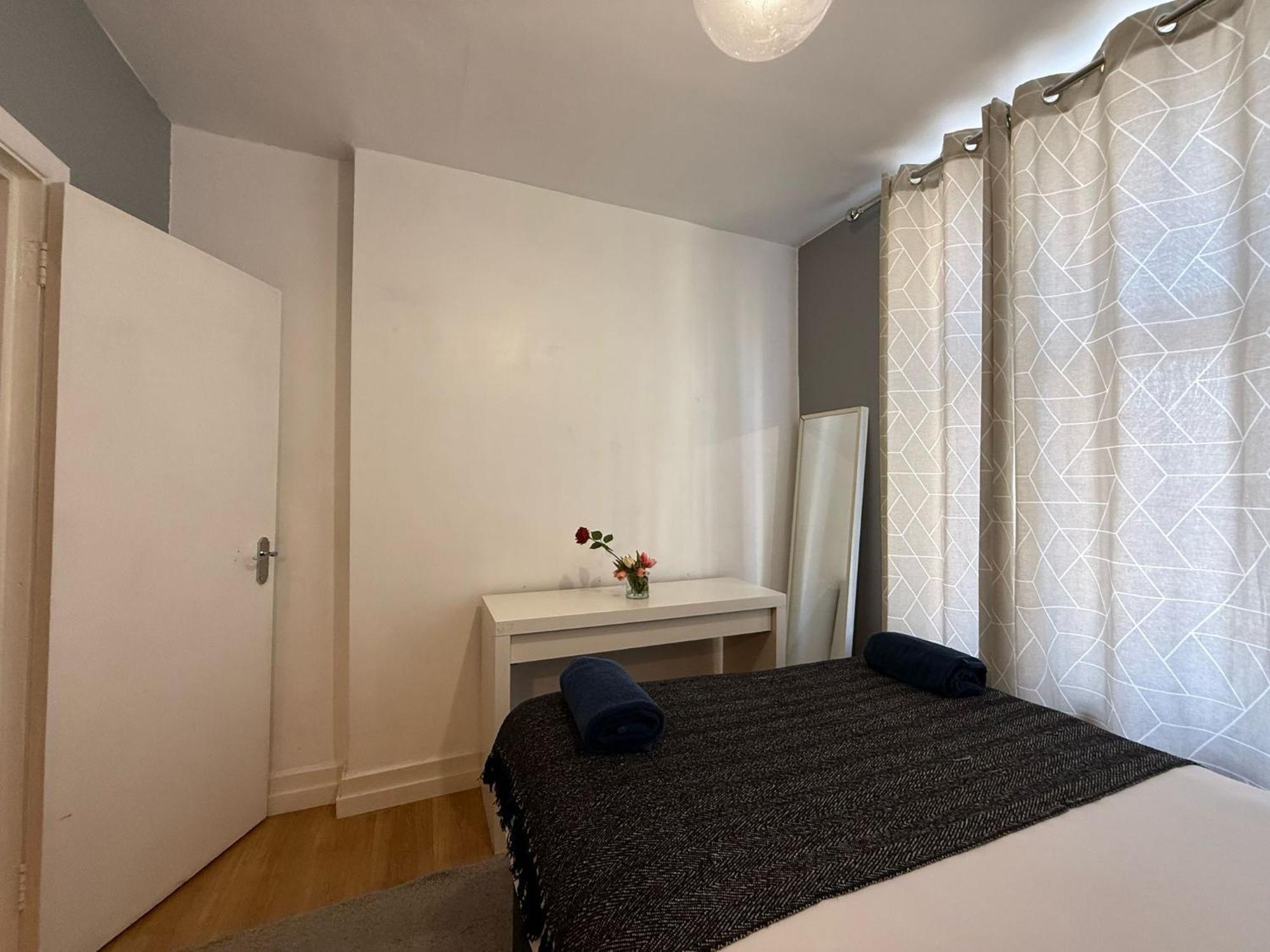A3-1st Floor 2 Bed Flat Near Elephant And Castle Apartment *