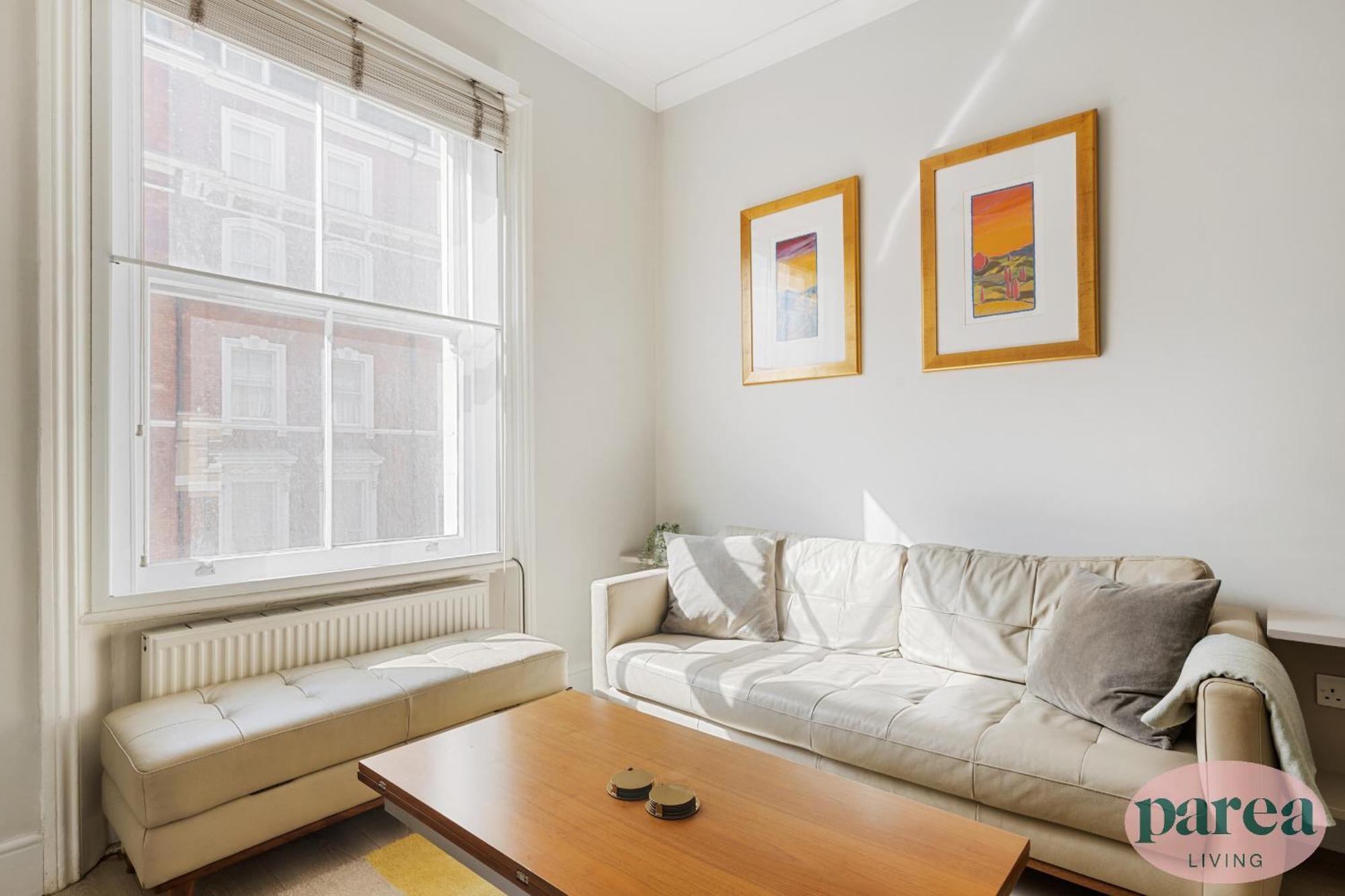 Parea Living - Stylish South Kensington Getaway Apartment *