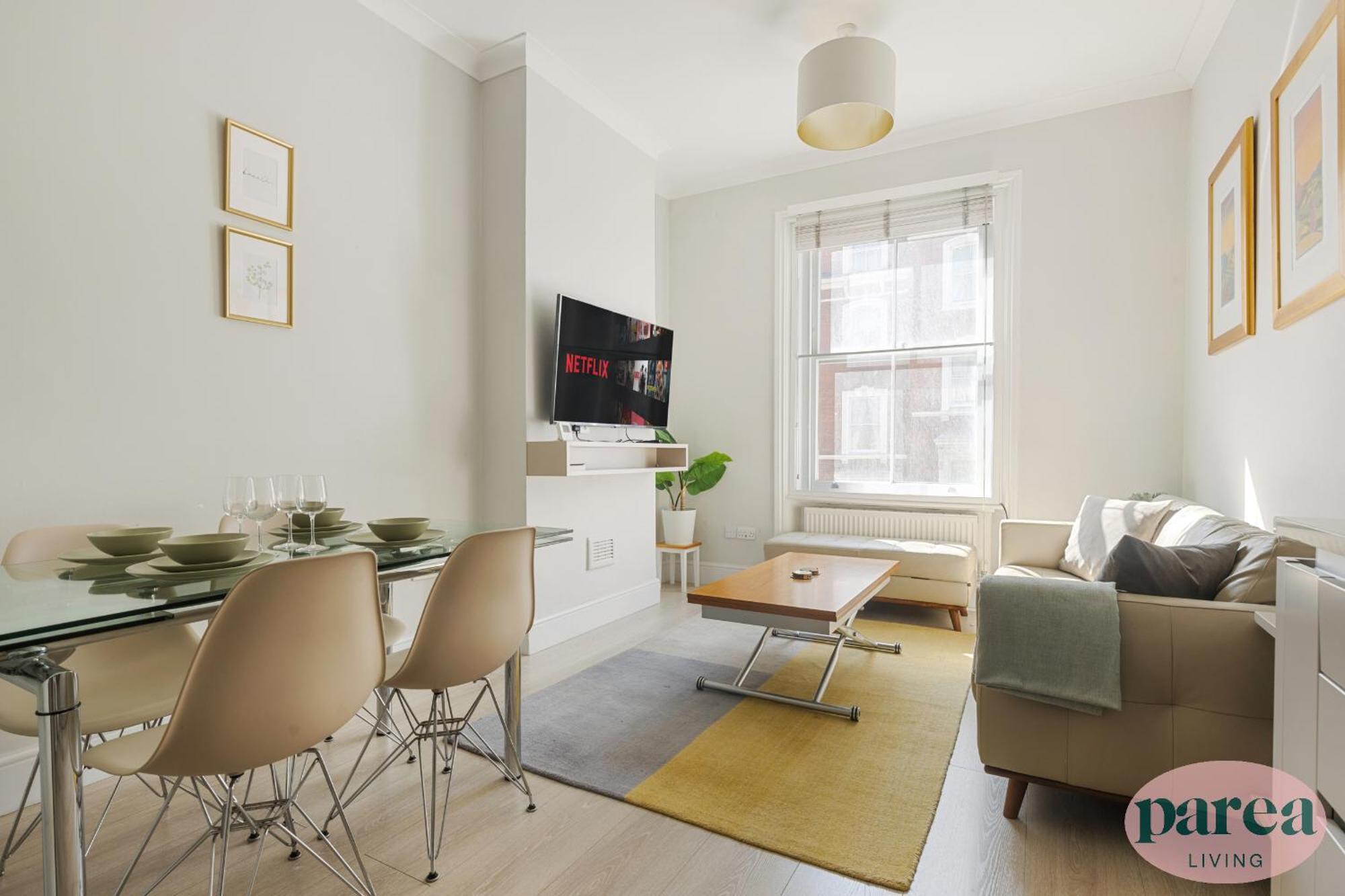 Parea Living - Stylish South Kensington Getaway *