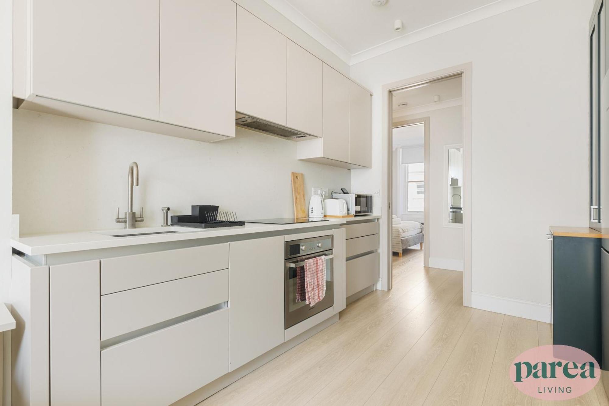 Parea Living - Stylish South Kensington Getaway *