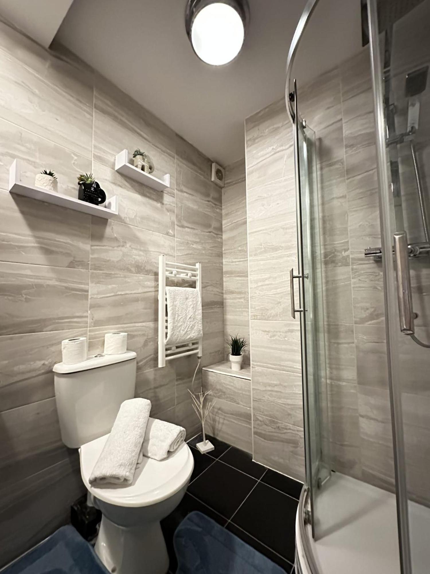 Comfortable Family Sussex Garden Apartment *