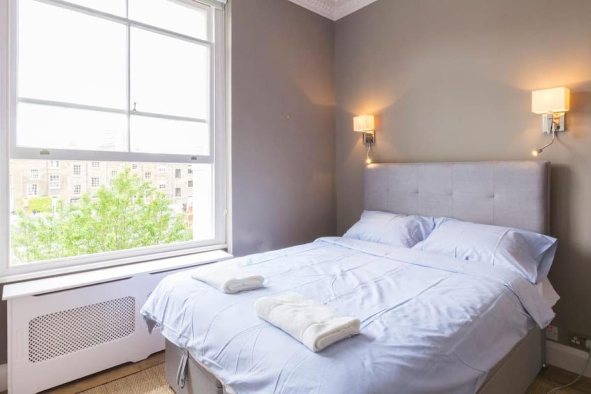 Modern Flat On Charming Warwick Avenue Apartment London
