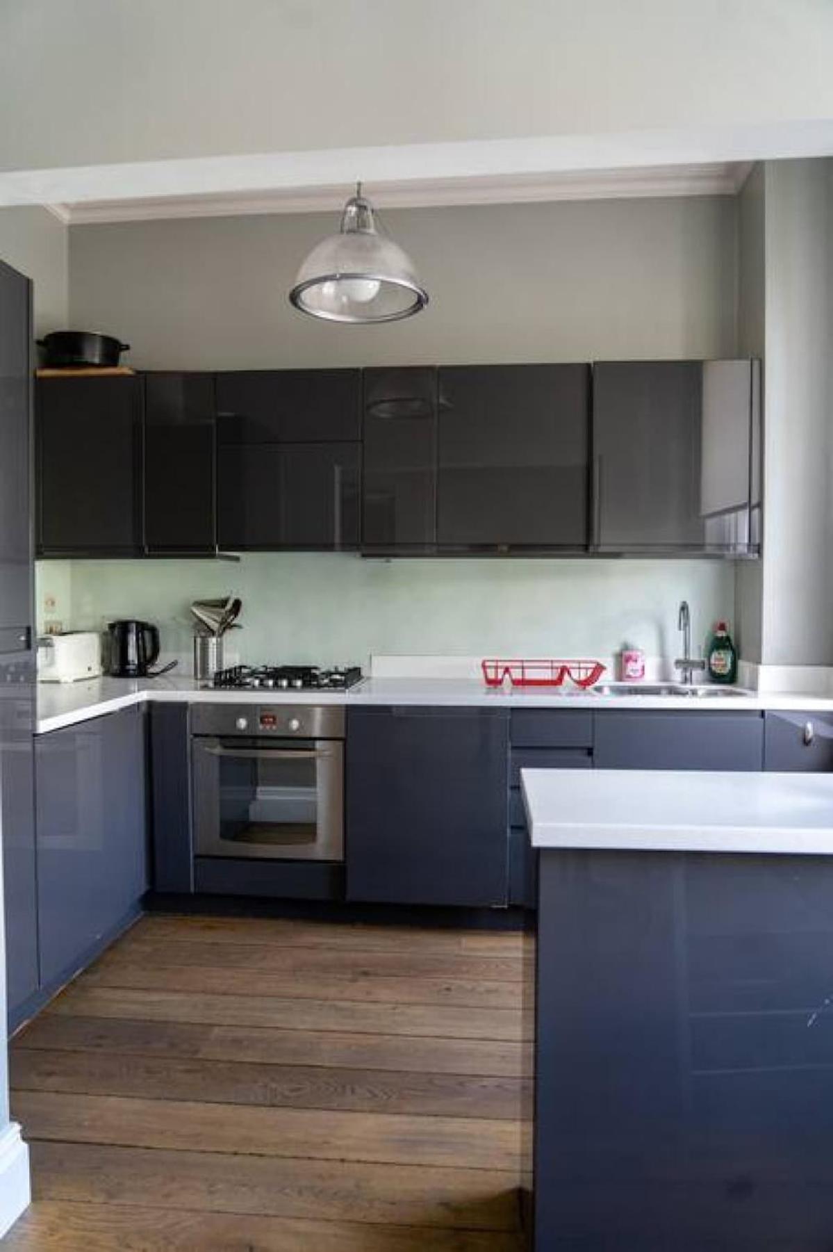 Apartment Modern Flat On Charming Warwick Avenue London