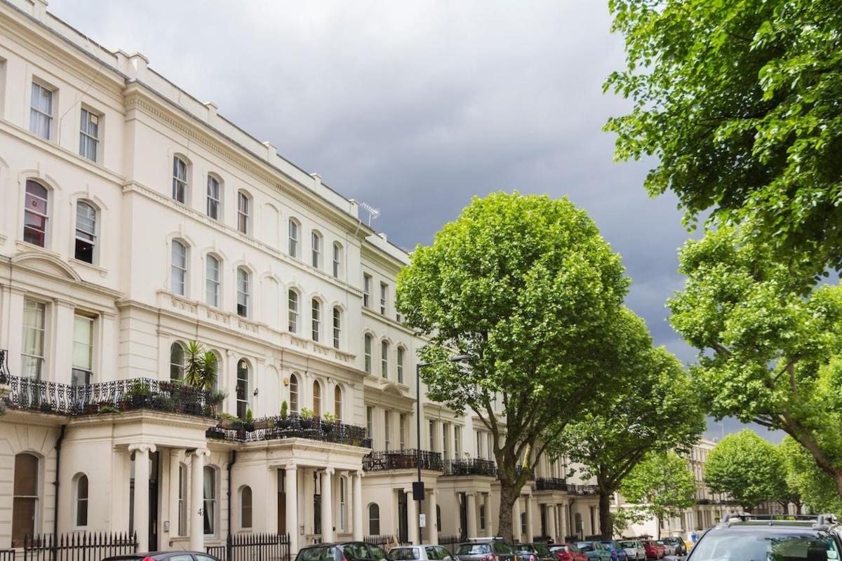 Modern Flat On Charming Warwick Avenue Apartment *