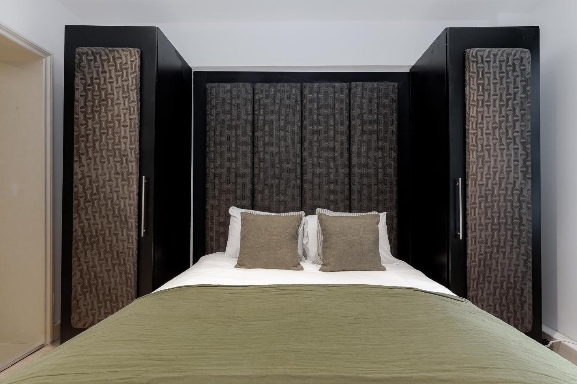 Prime Vision Living - Hyde Park Apartment London