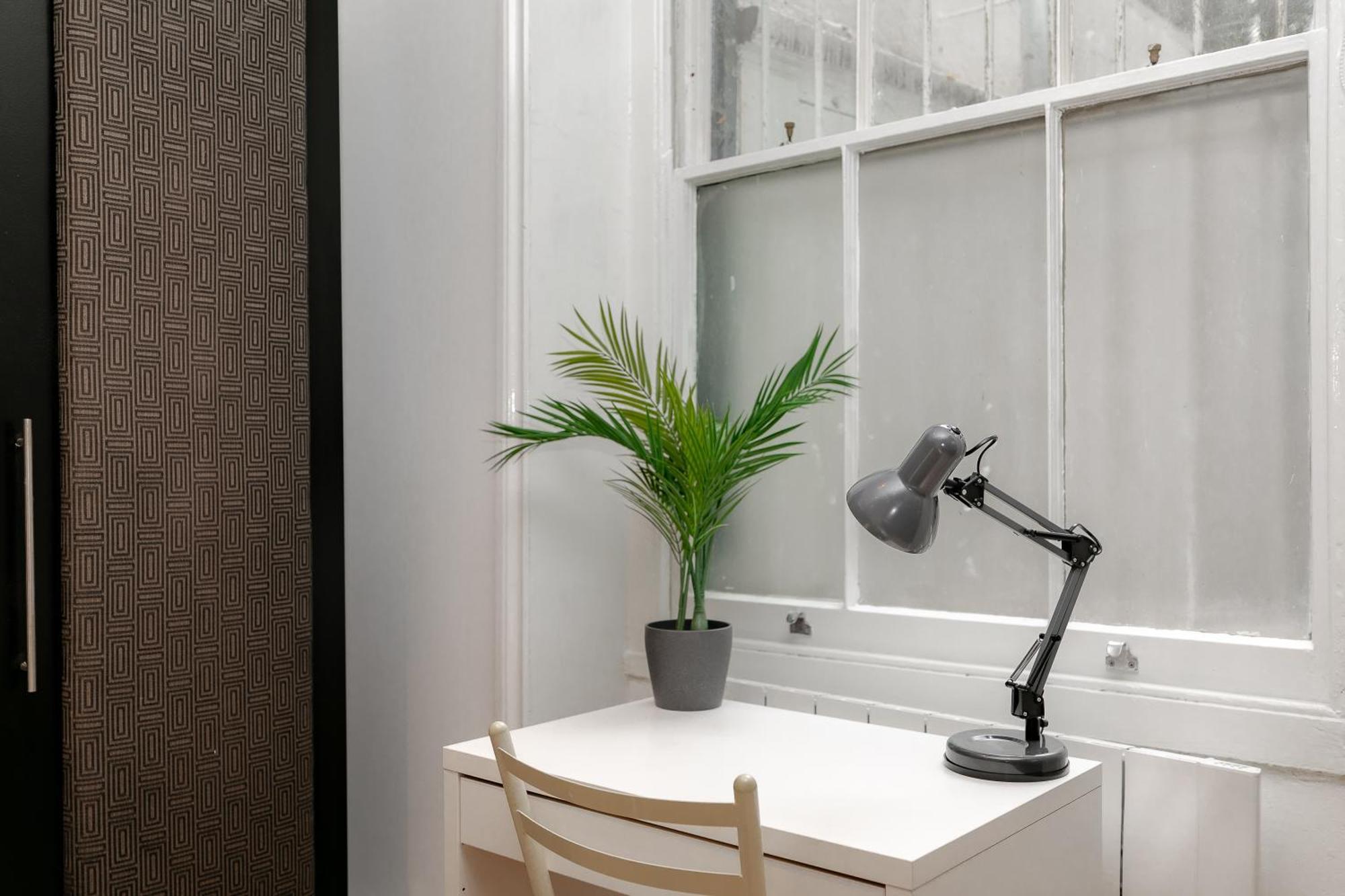 Prime Vision Living - Hyde Park *