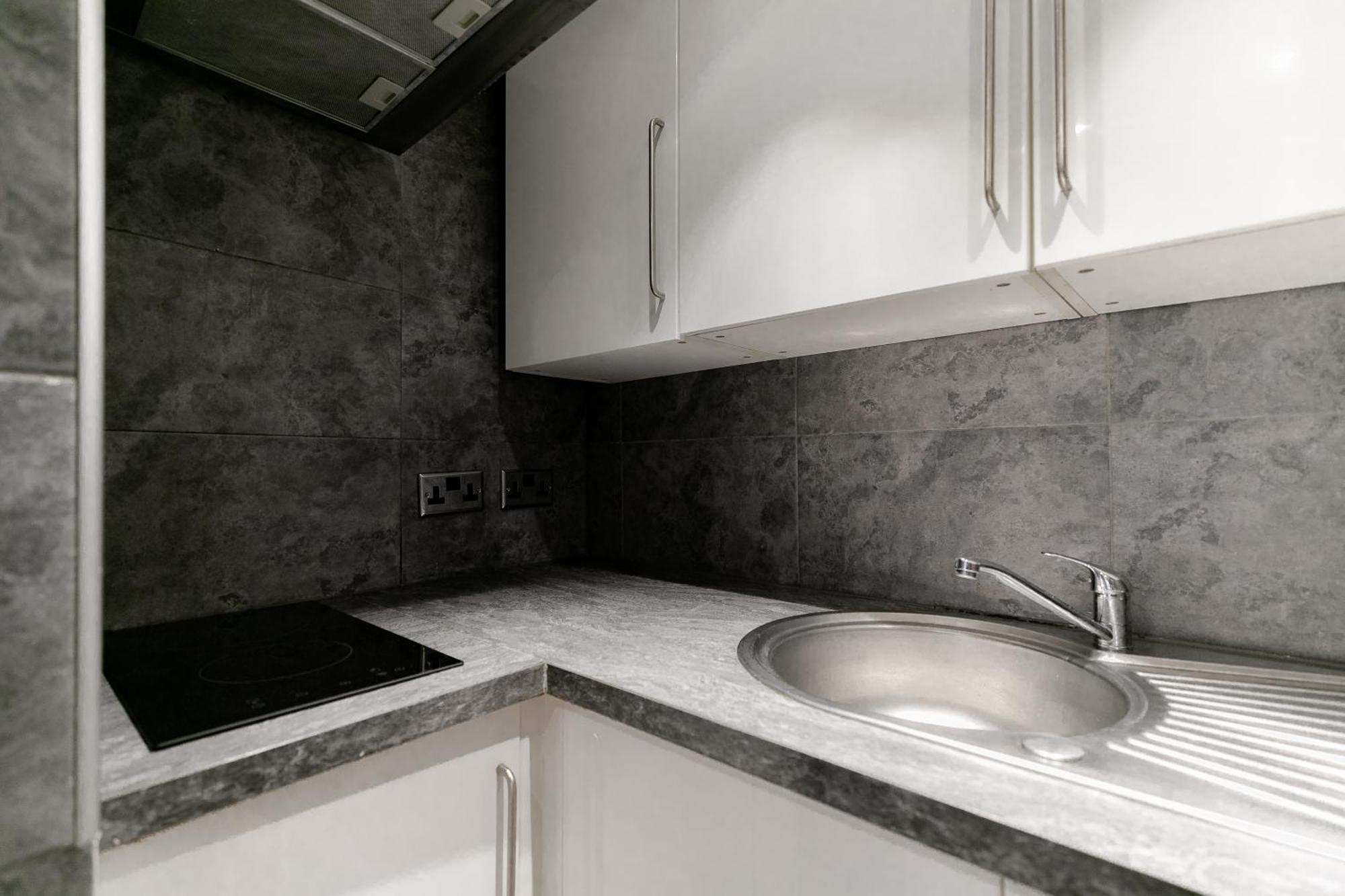Prime Vision Living - Hyde Park