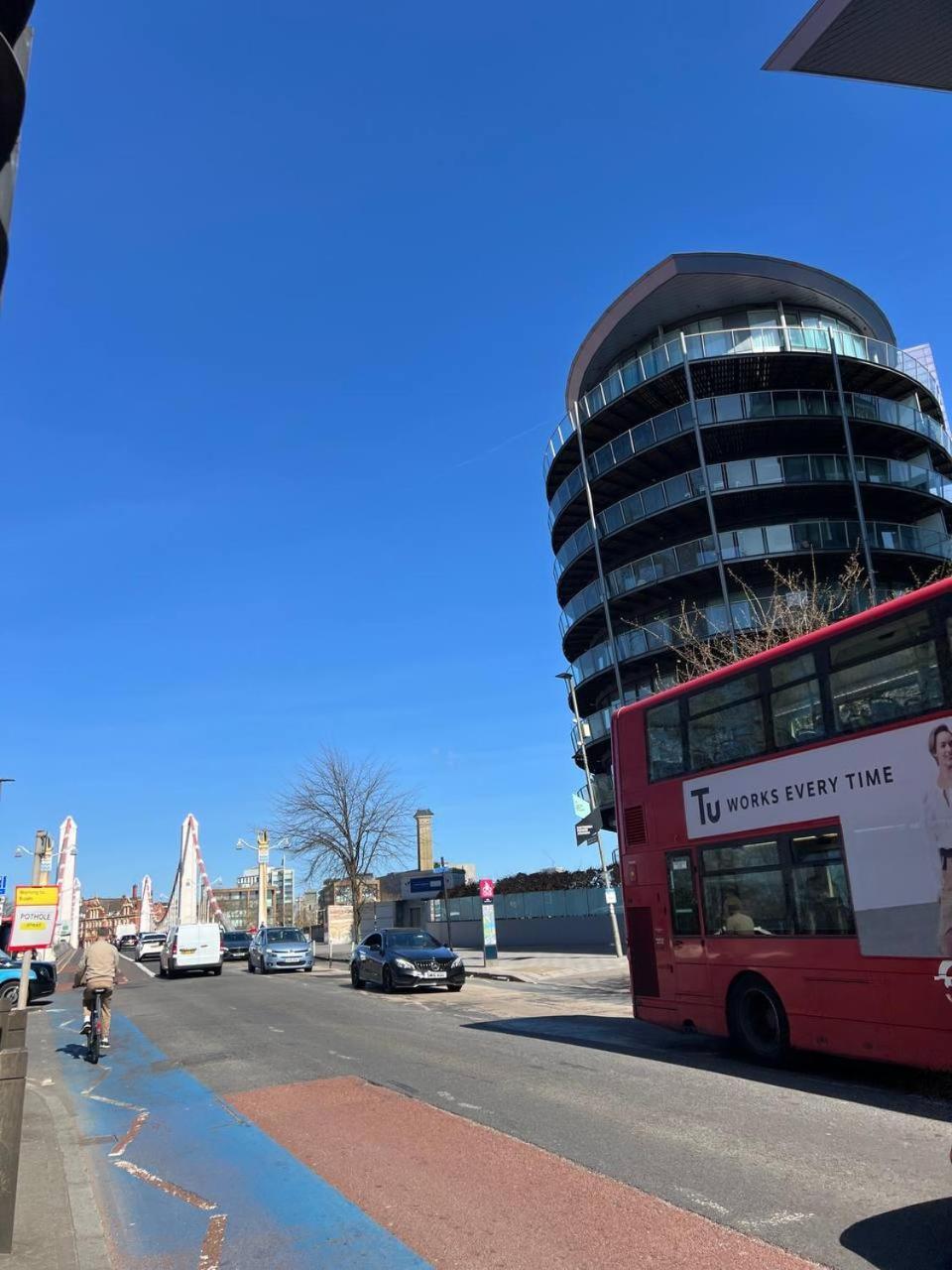 Apartment Chelsea Bridge London