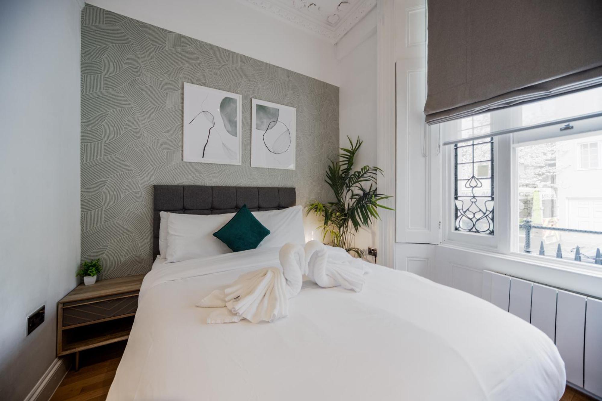 Prime Vision Living - Hyde Park * London