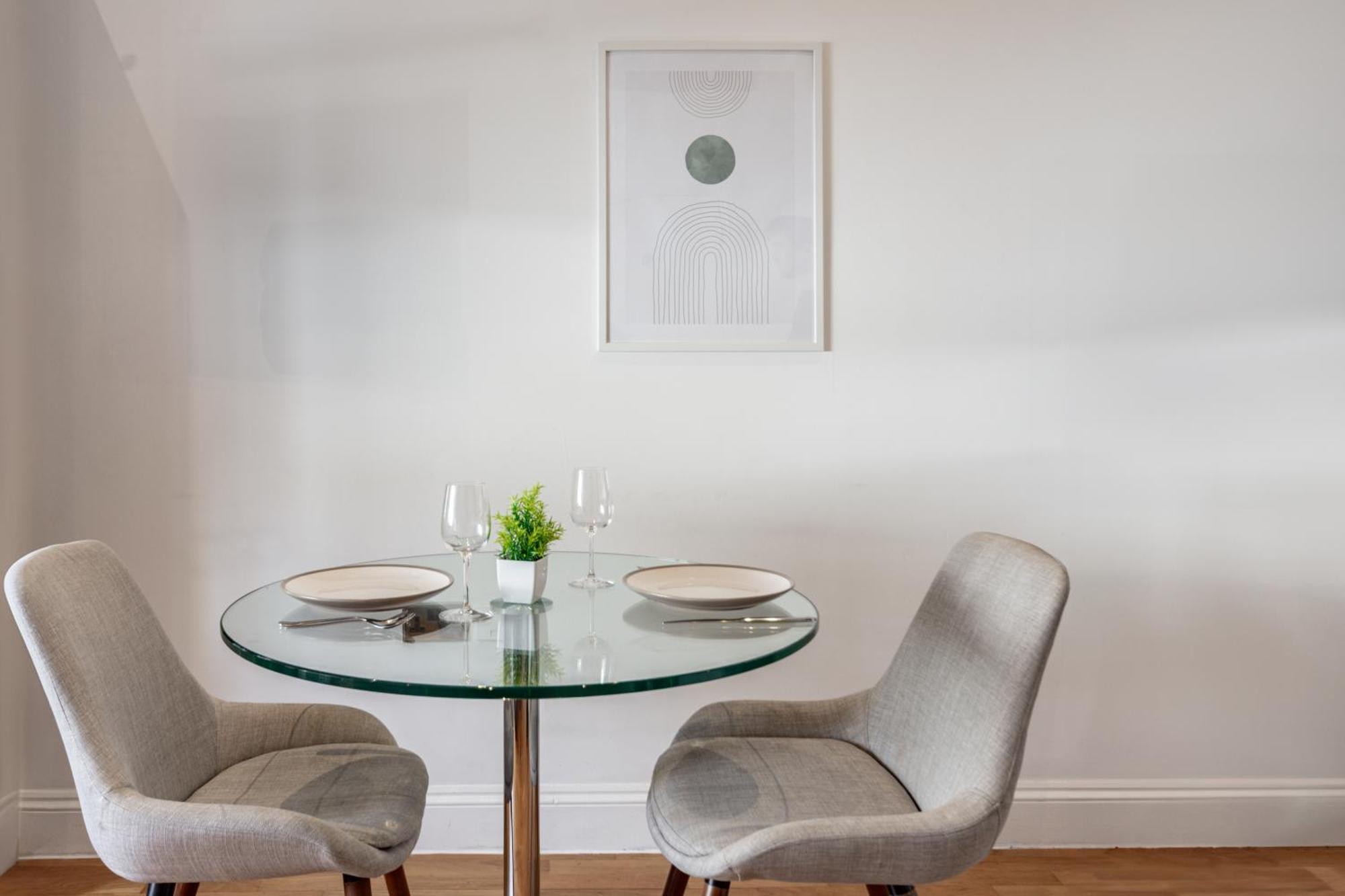 Prime Vision Living - Hyde Park *