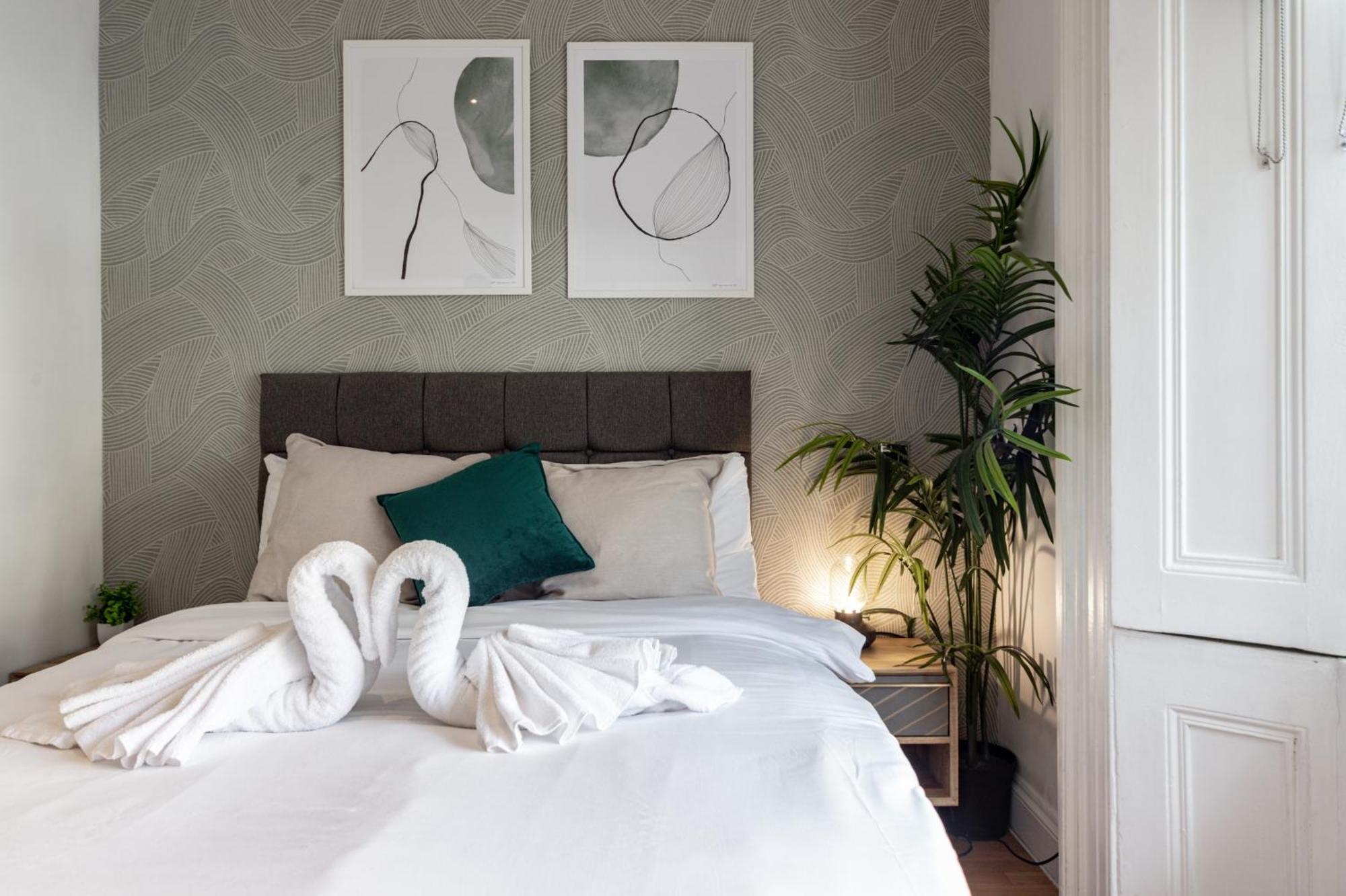 Prime Vision Living - Hyde Park Apartment *