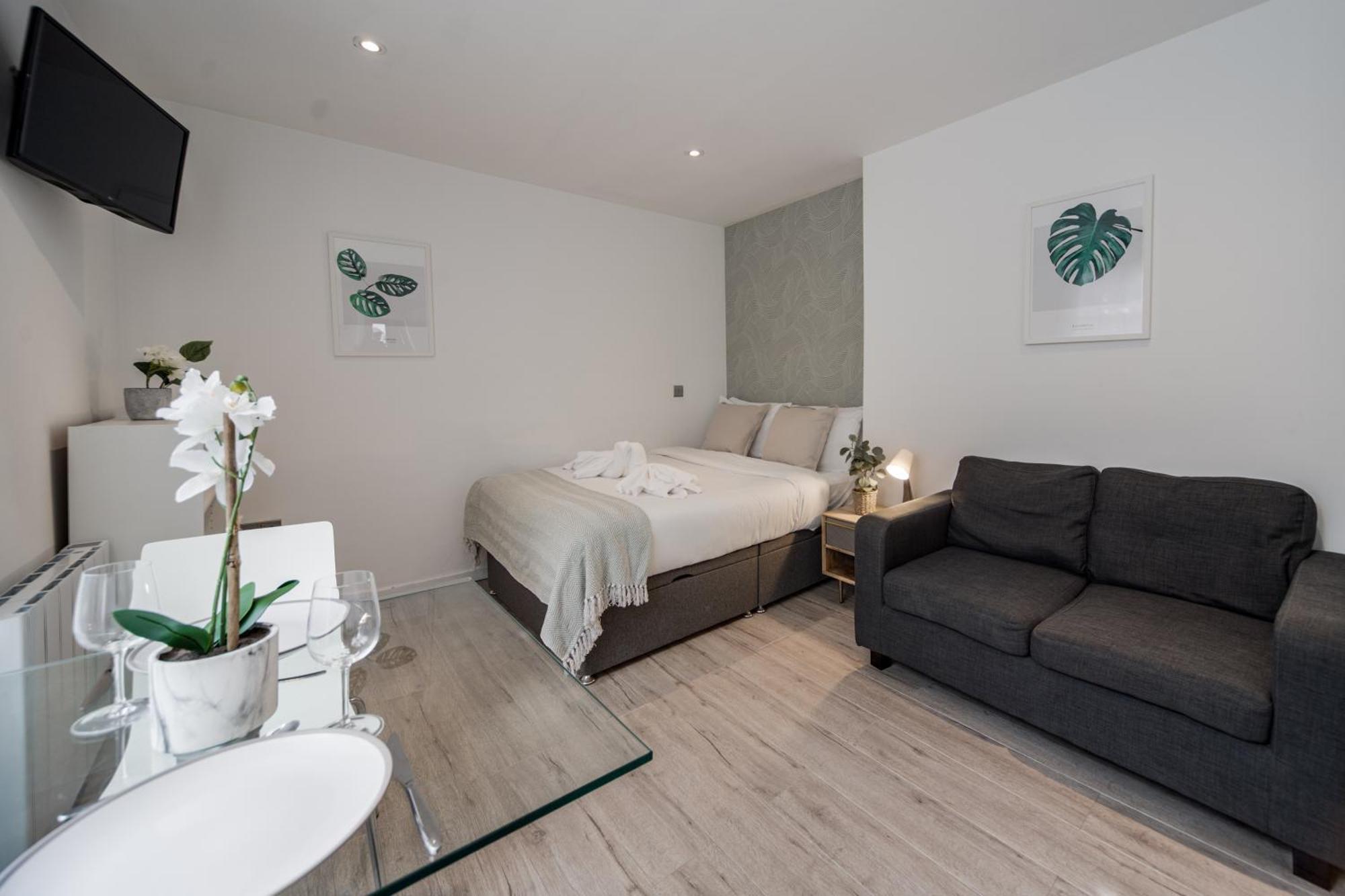 Prime Vision Living - Hyde Park Apartment London