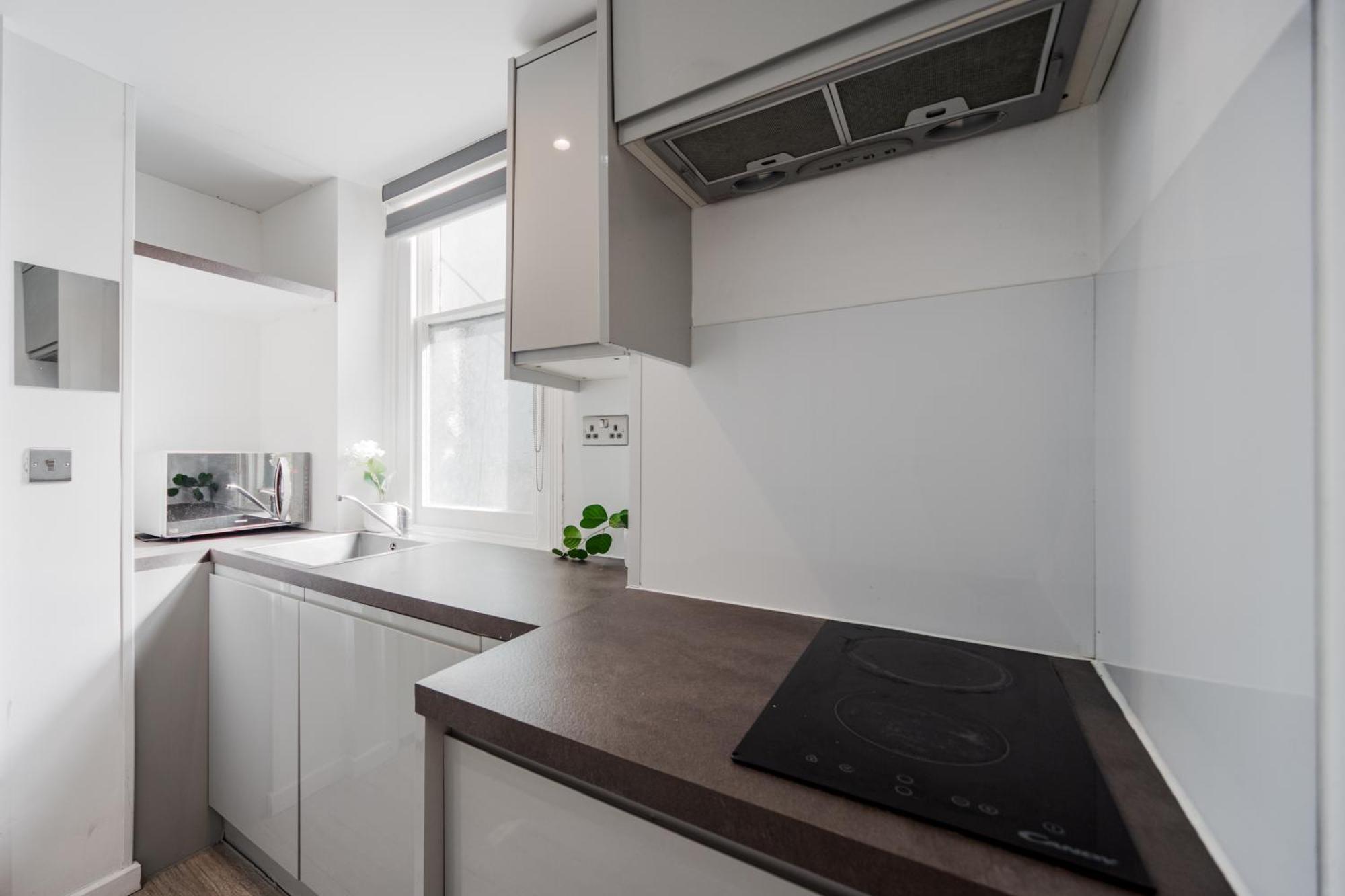 Prime Vision Living - Hyde Park * London