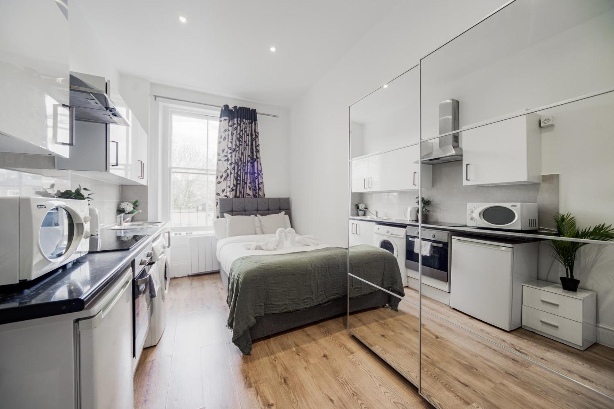 Prime Vision Living - Hyde Park Apartment London