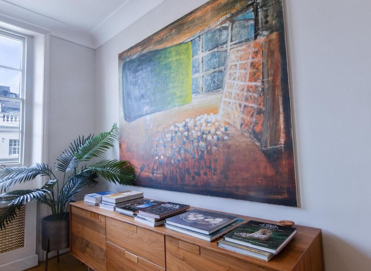 Apartment 3 Bedroom Luxury In Eaton Square London