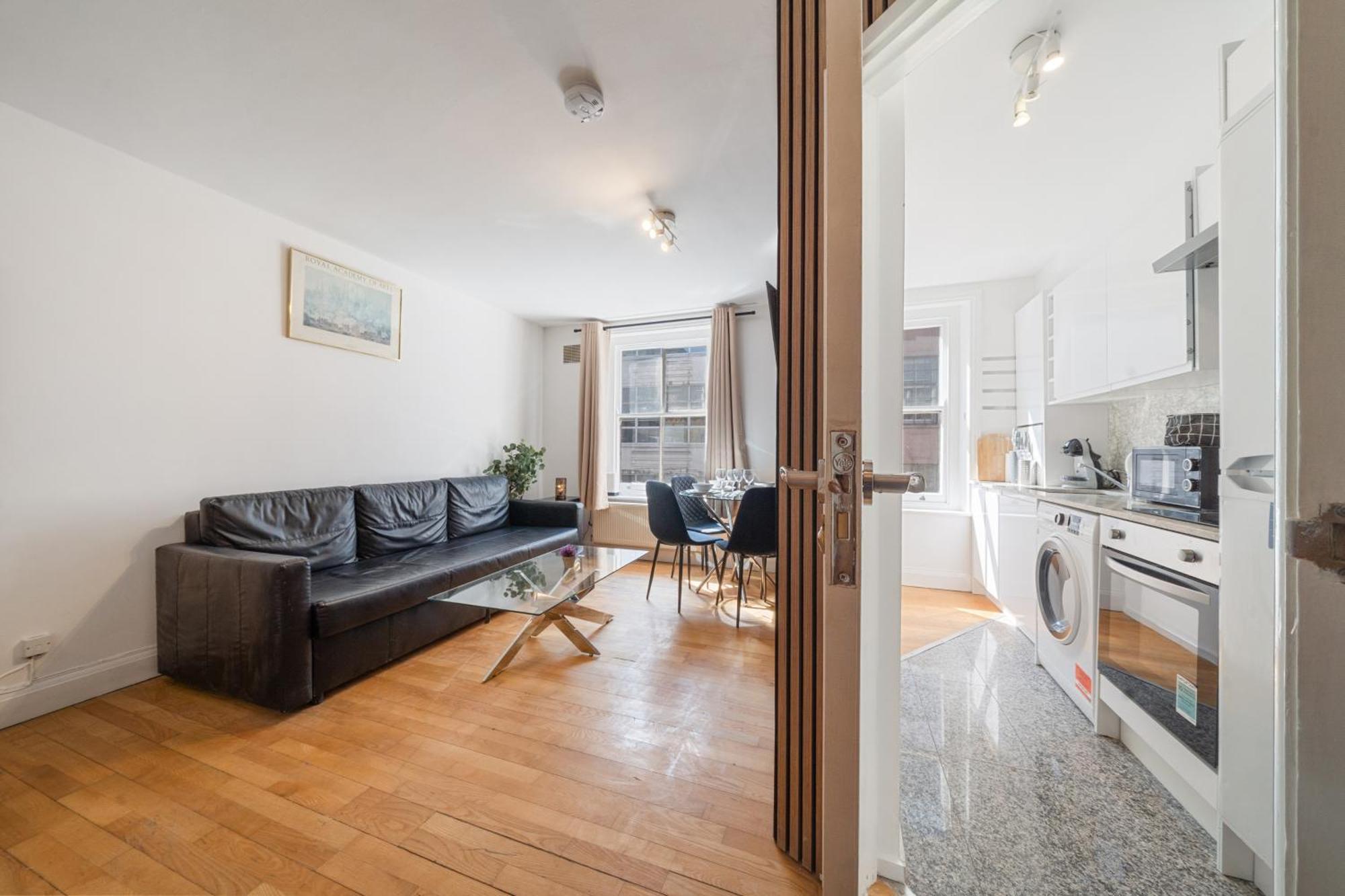 Stylish And Modern In Vibrant Soho Unbeatable Location Wdg * Londres