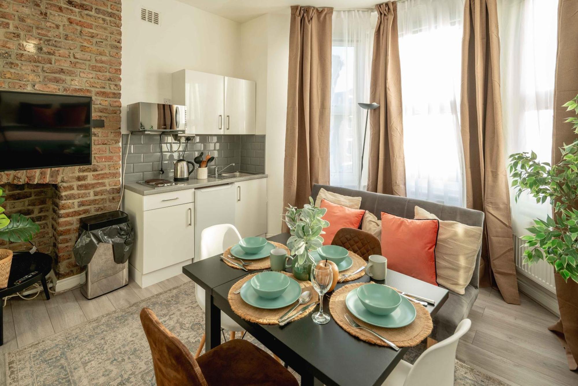 Bright By Hampstead & Kilburn For 4 Apartment *