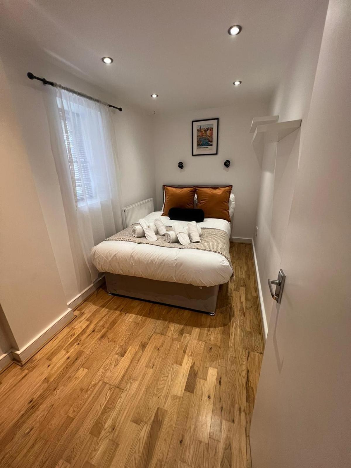 Stylish 2 Bed North