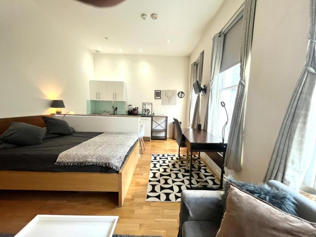 Apartment Flat In Centre Of *