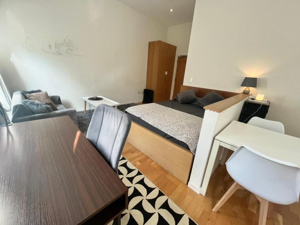 Flat In Centre Of London