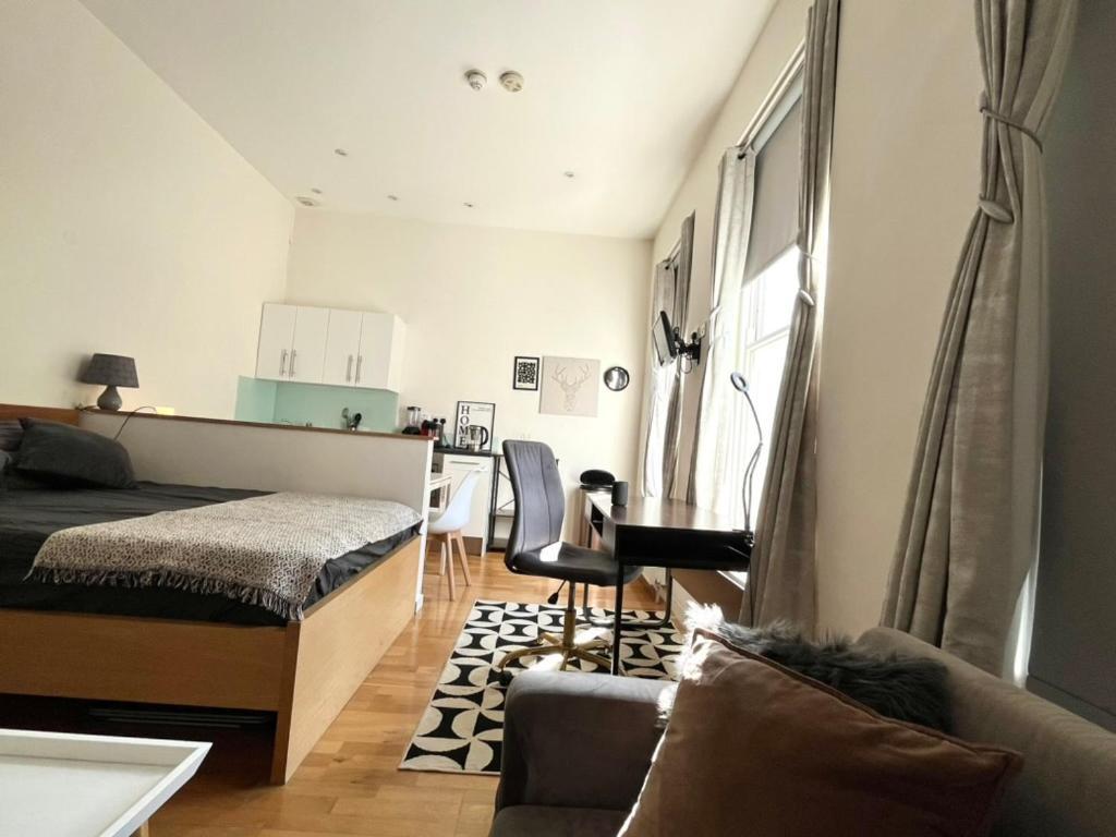 Apartment Flat In Centre Of *