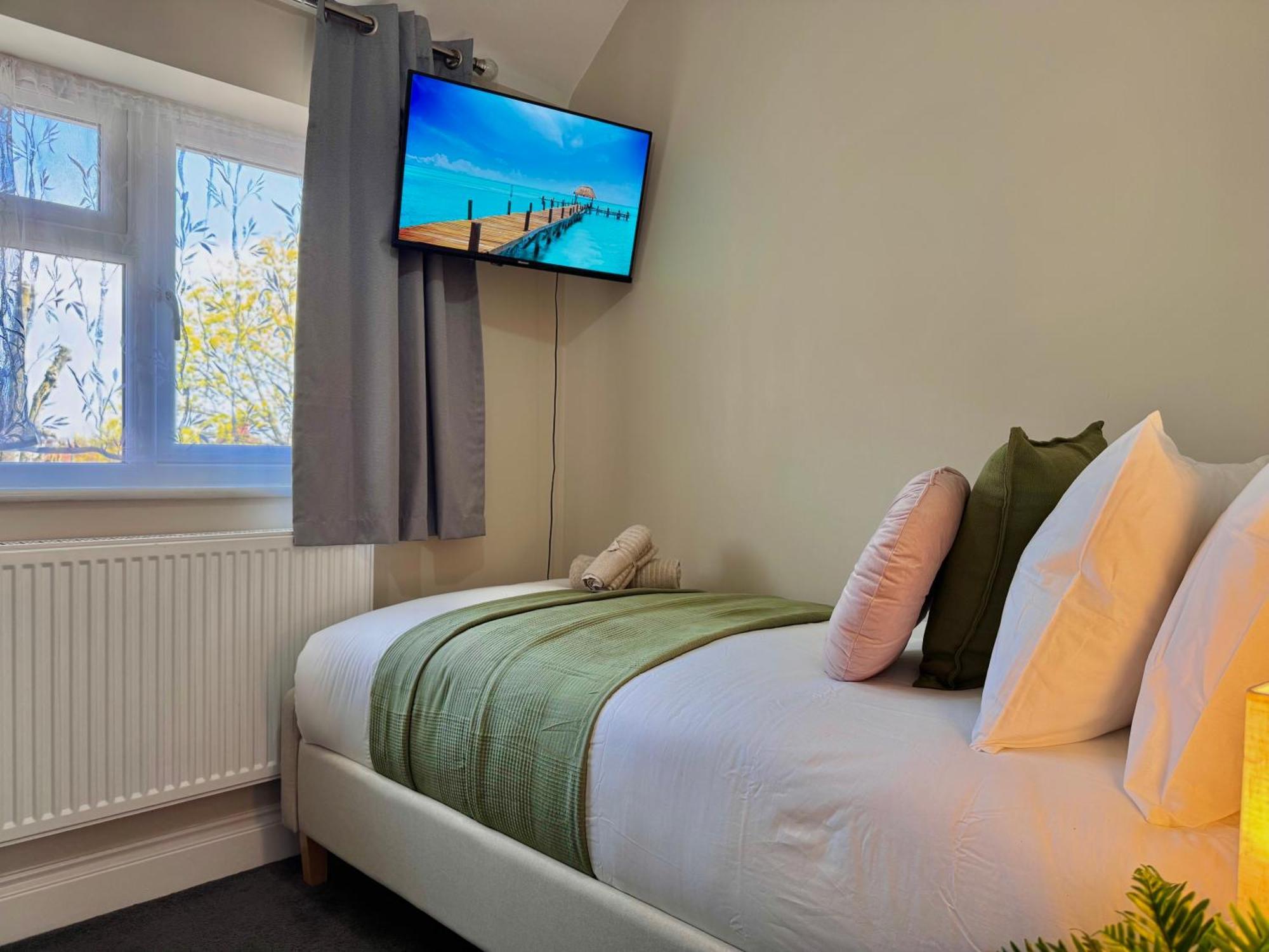 Splendid 2bed For Family 30mi To Ldn * London