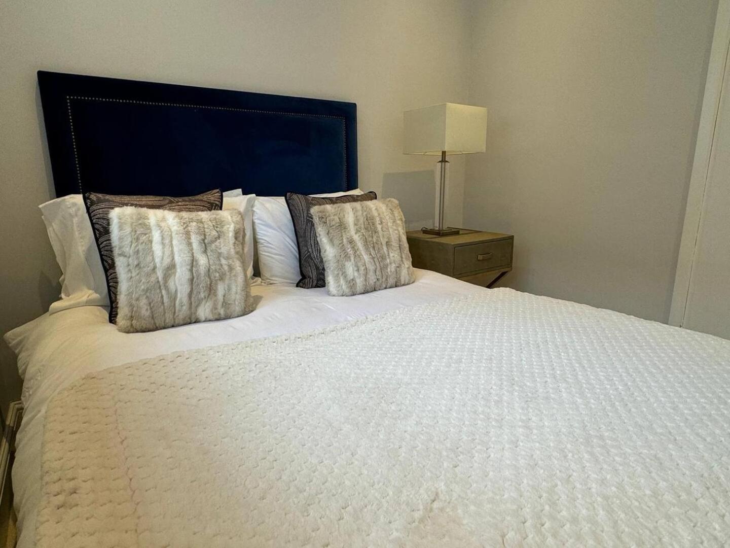 Apartment 4million Pound Large Mayfair House 1600 Sq Ft Sleeps 6 London
