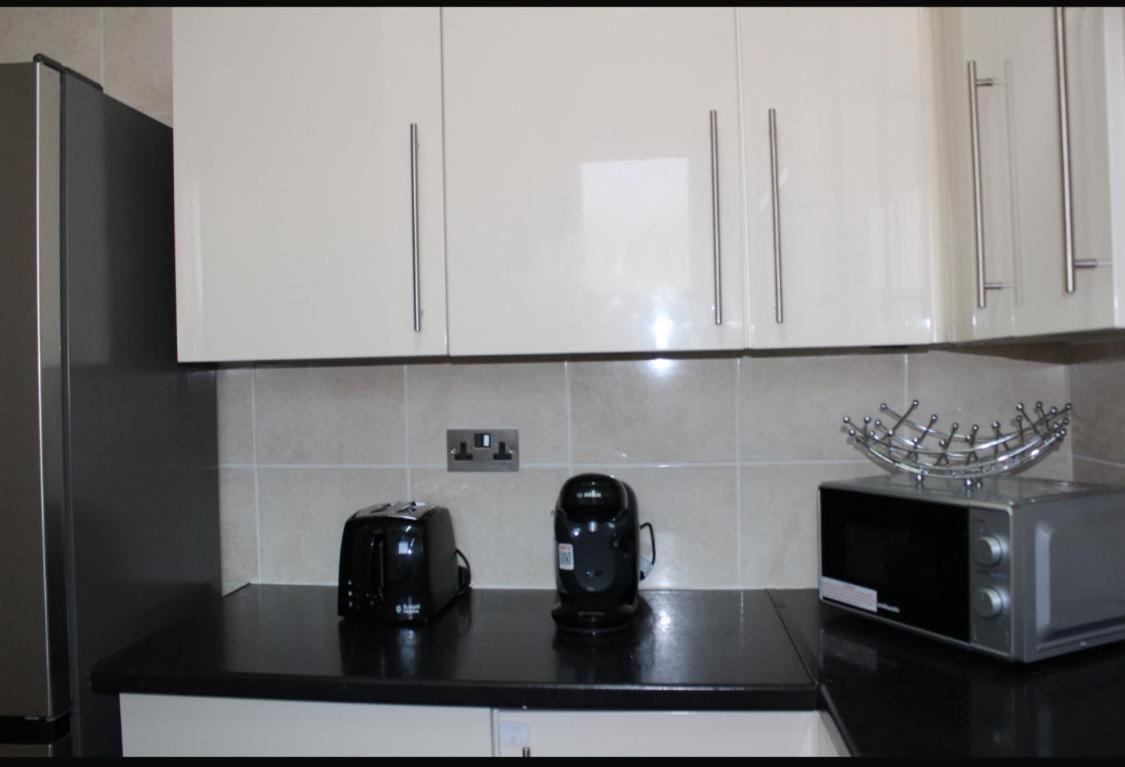 Cozy 2 Bedrooms Apartment- Vauxhall, Oval & Nine Elms Apartment