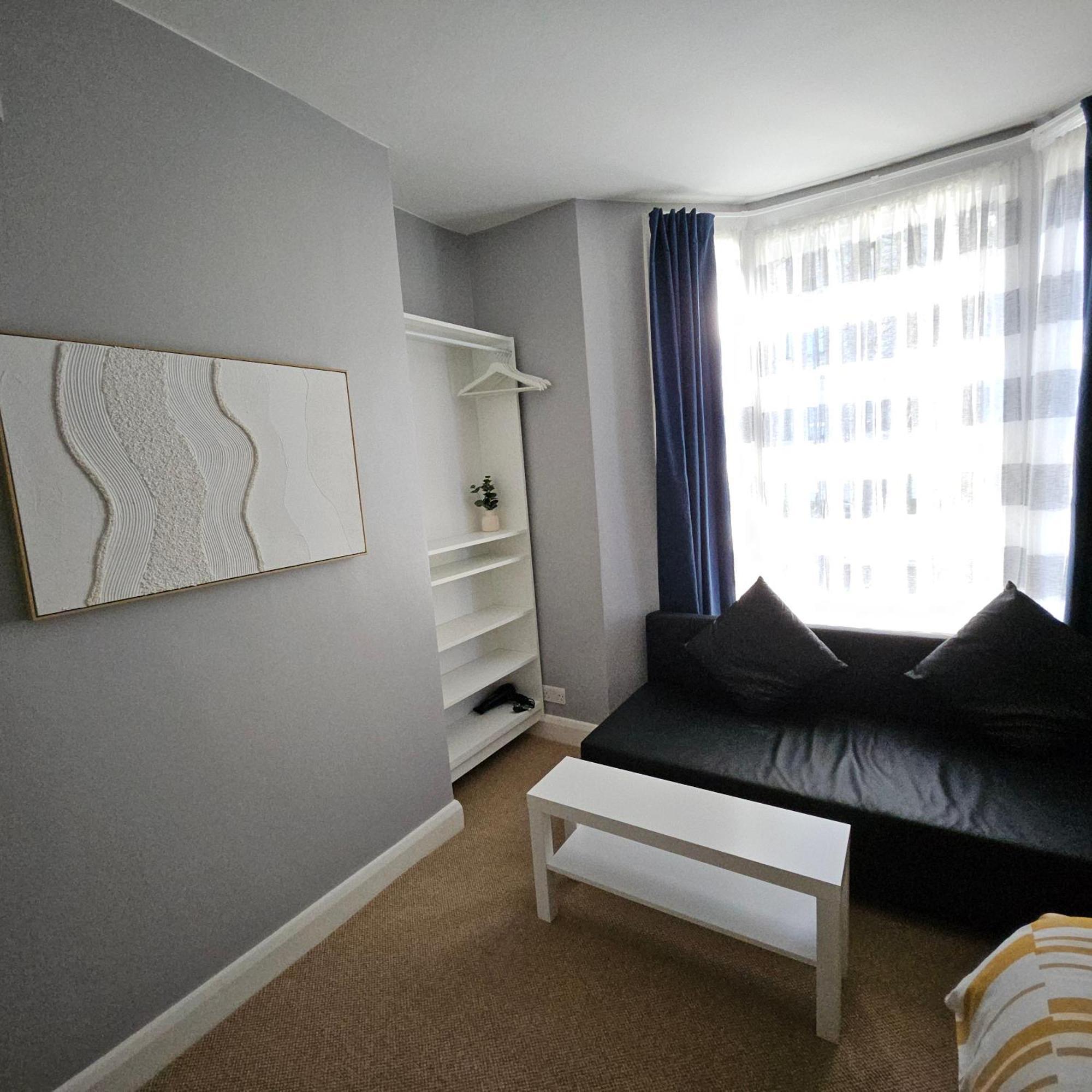 Comfy In Guest house *
