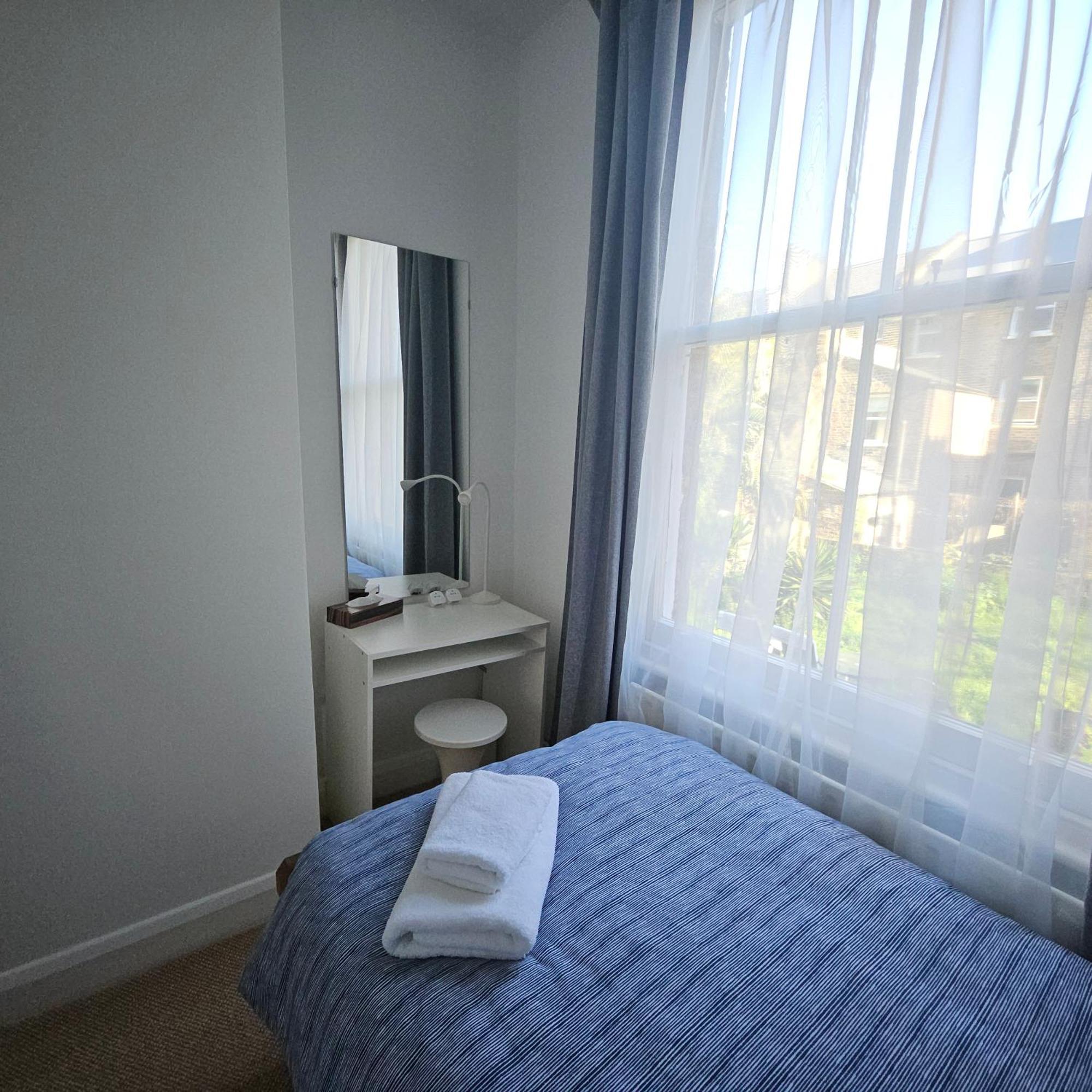 Comfy In Guest house *